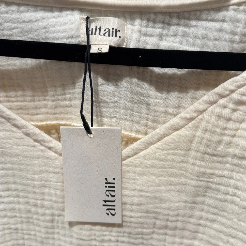 Alt Air EUC Elegant Cream V-Neck Blouse - Picture 2 of 4